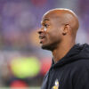 Adrian Peterson’s Fist Fight Over Poker Game Has Social Media Judging His Boxing Skills